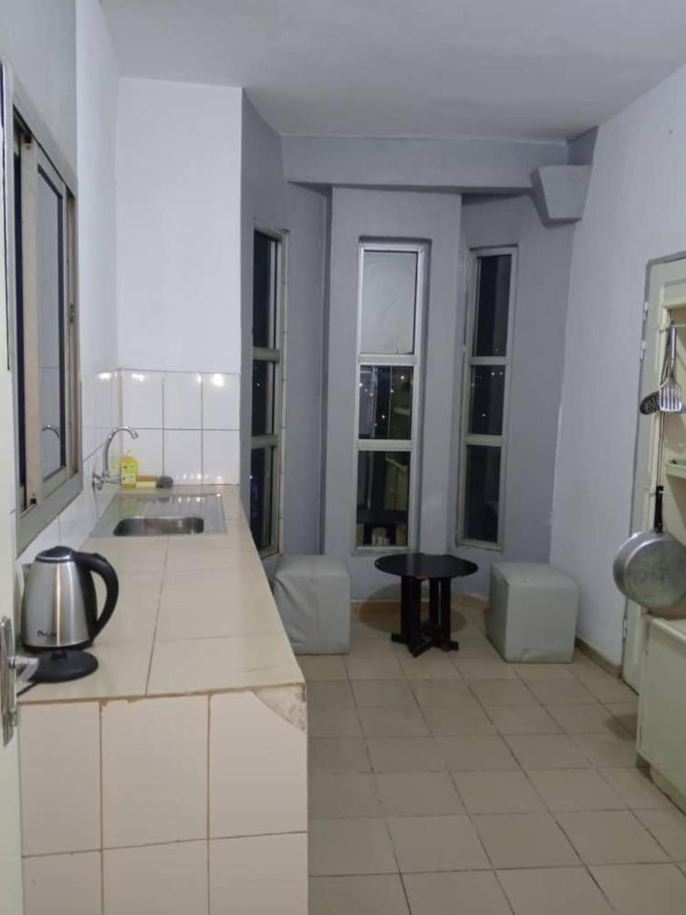 Appart Meuble Le Dakota Yaoundé Exteriör bild